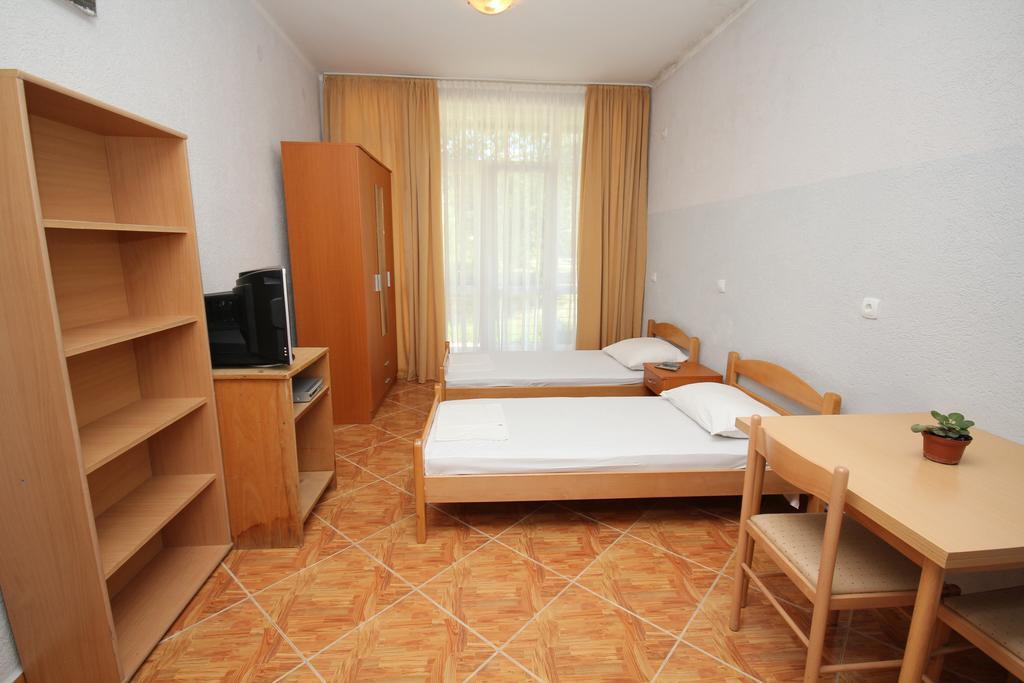 Dea Apartman Bar